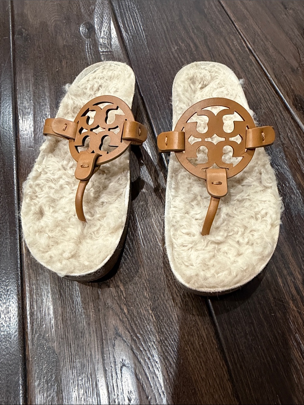 NWOT Tory Burch Miller Cloud Shearling Thong Sandal - Picture 2 of 5